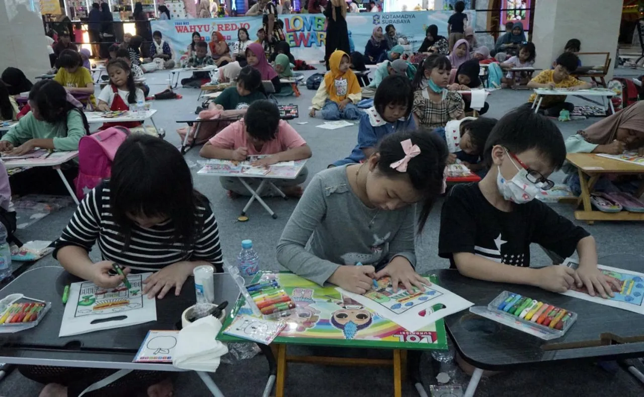 Kampanye Peduli Lingkungan Sejak Dini, Toko Mas Wahyu Redjo Gelar Lomba Mewarnai Shopping Bag