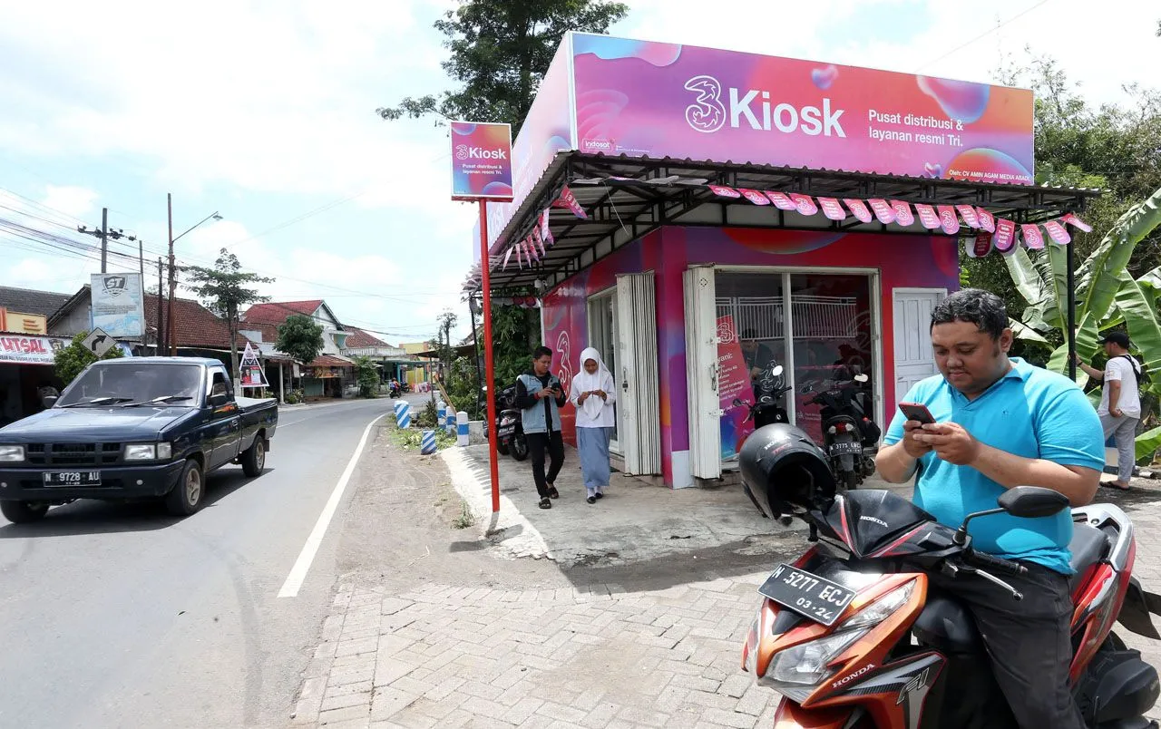 Perluas Jaringan Hingga Pulau Terluar, Tri Perkuat Akses Digital ke Seluruh  Pelosok Jawa Timur