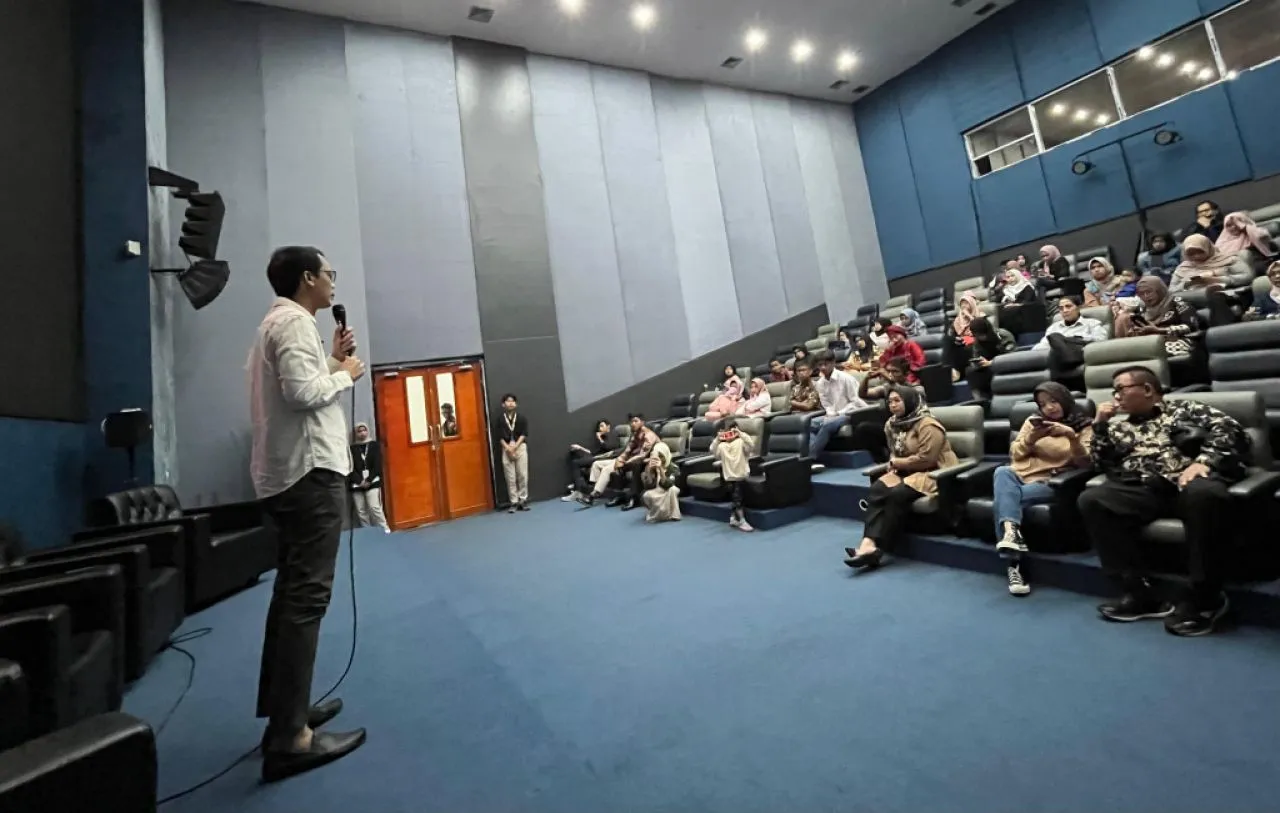 Akrab dengan Gen Z, Ade Wardhana Siap Dorong Potensi Ekonomi Kreatif dari Kalangan Pelajar