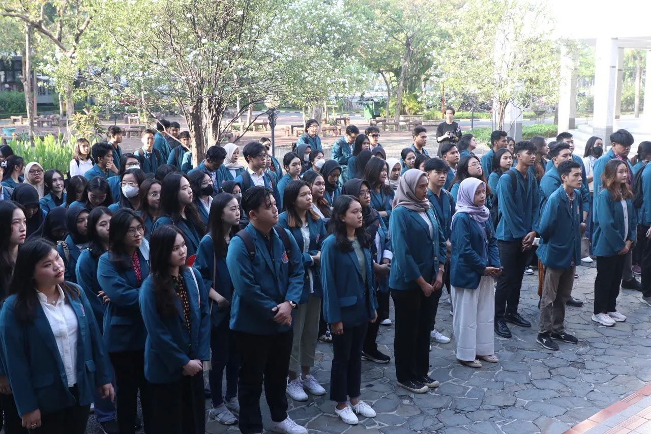 Fakultas Hukum Ubaya Turunkan Ratusan Mahasiswa Beri Konsultasi Hukum Gratis