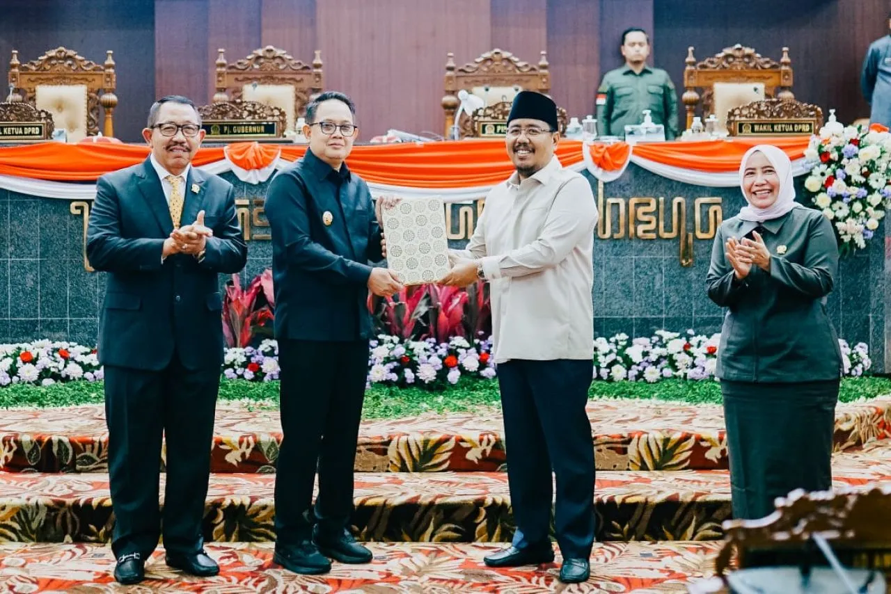 DPRD Jatim Setujui LKPj Gubernur Akhir Tahun Anggaran 2023