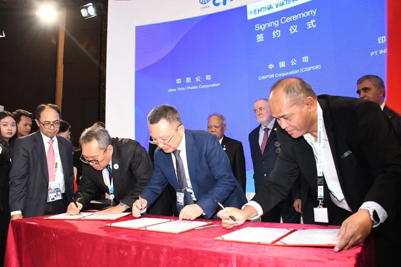 PJT I, CISPDR China dan Indra Karya MoU Pengelolaan SDA dan EBT