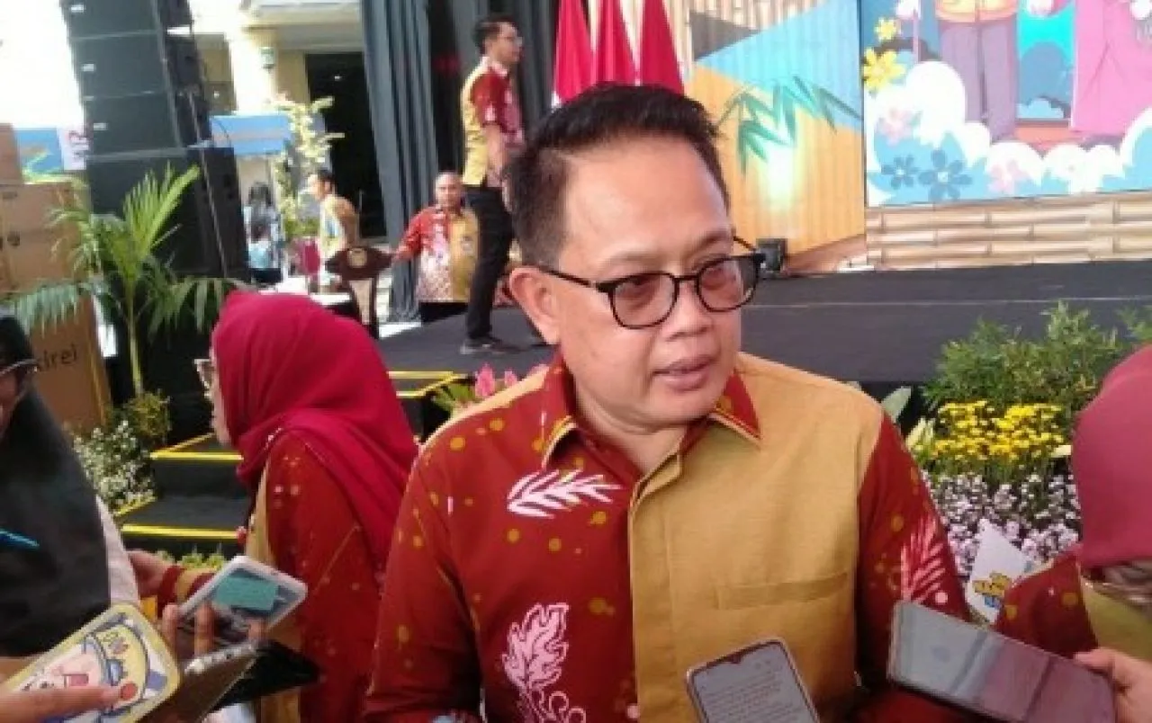 Pj Gubernur Adhy Ajak Masyarakat Tingkatkan Kepedulian dan Perlindungan Lansia