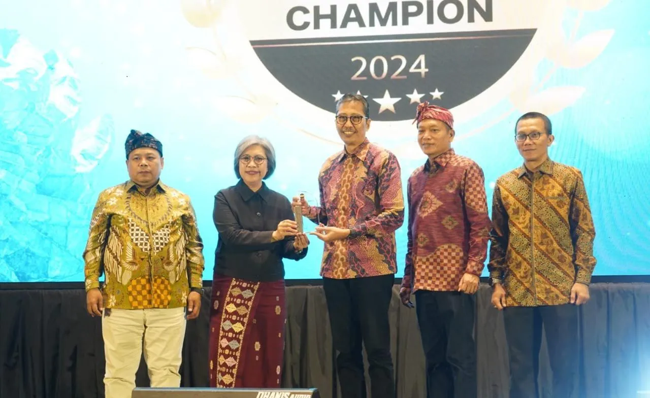 Bank Jatim Raih Penghargaan The Asian Post Best Regional Champion 2024