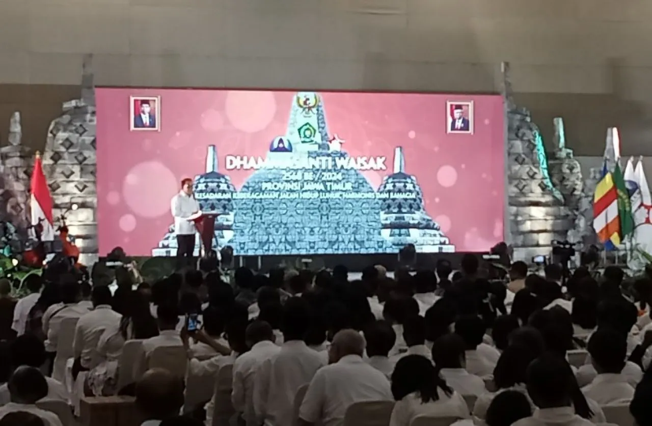 Pj. Gubernur Adhy Ajak Umat Buddha Perkuat Moderasi Sebagai Pondasi Pembangunan Jatim