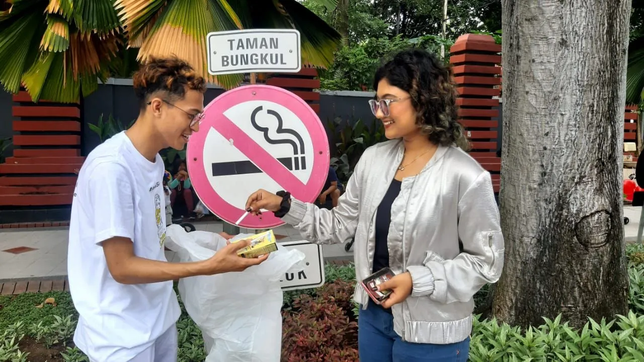 Tim RGTC FKM Unair Bergerilya Kampanyekan Bahaya Rokok
