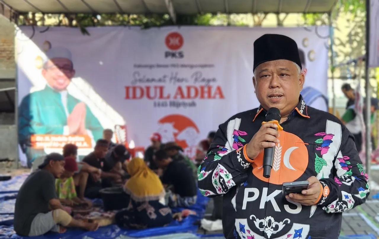 PKS Jatim Bagikan 200 Ribu Paket Daging, Kang Irwan: Semangat Terus Layani Masyarakat Jawa Timur
