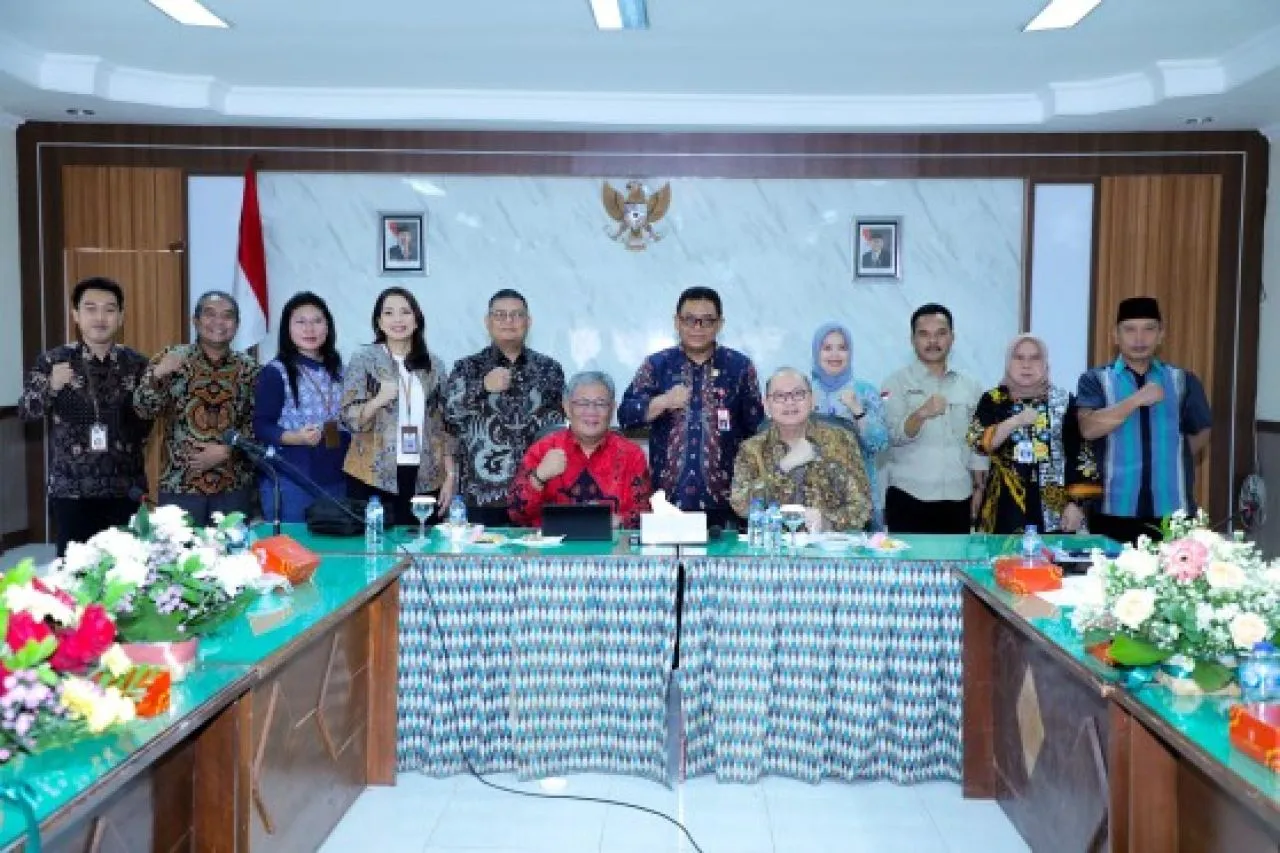 Pj. Sekdaprov Jatim Komitmen Lindungi PMI