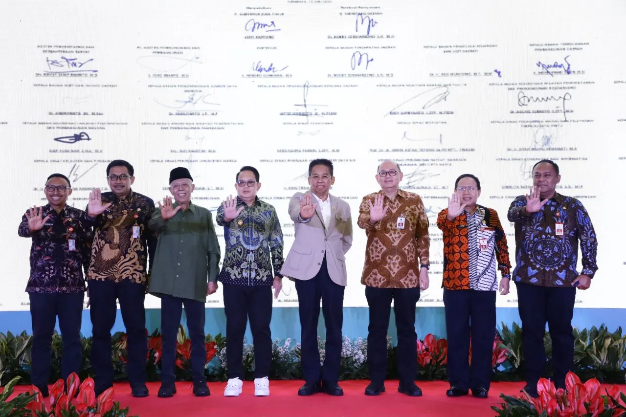Pj. Gubernur Jatim Dukung Roadshow Bus KPK 2024