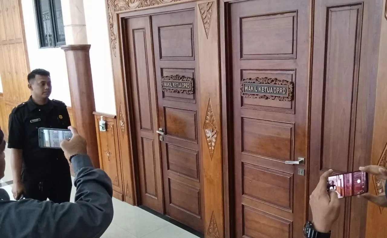 Tak Ada Penggeledahan Ruangan Oleh KPK, di DPRD Jatim