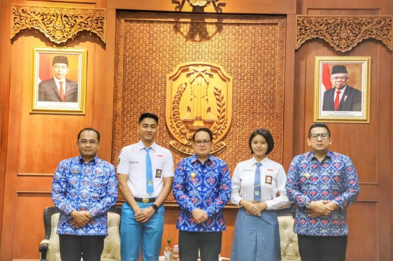 Dua Pelajar Terpilih Jadi Anggota Paskibraka Nasional, Pj. Gubernur Adhy Pesan Harumkan Jawa Timur