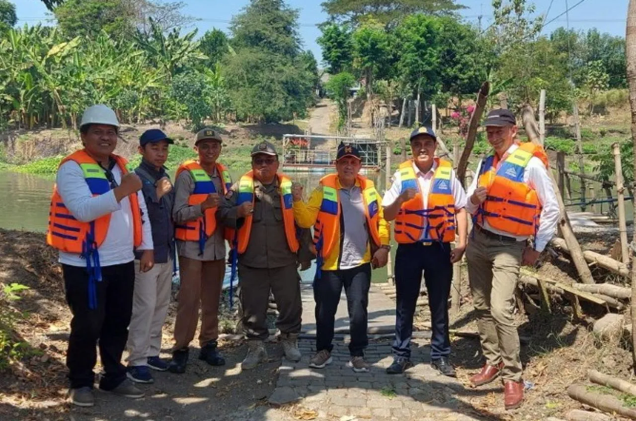 Jasa Tirta I Dukung Tim Patroli Air Terpadu Jatim Pantau Kali Surabaya