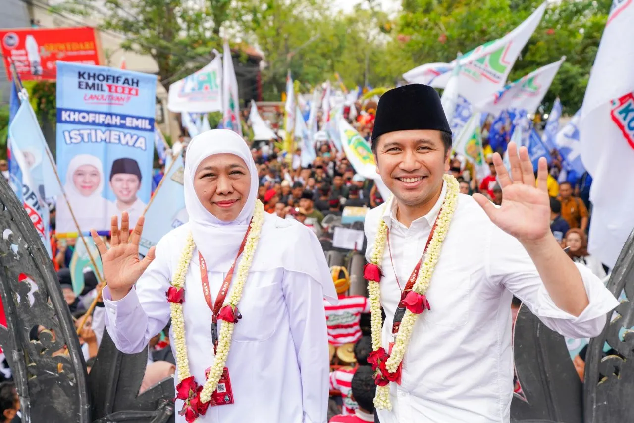 Gaspol !, Khofifah-Emil Jadi Pendaftar Pertama Pilkada Jawa Timur 2024