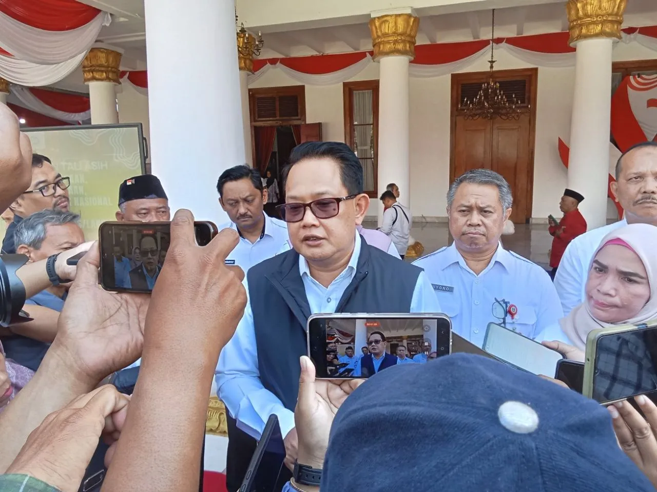 Pj Gubernur Jatim Adhy Benarkan Ada Penggeledahan Oleh Petugas KPK, di Ruangan Biro Kesra Setdaprov Jatim
