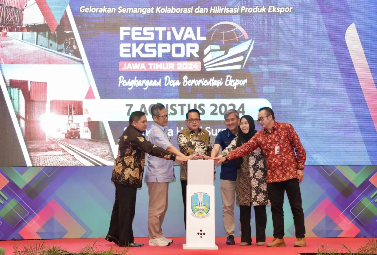 Pj. Gubernur Adhy Lepas Ekspor Produk Unggulan Jatim ke Empat Negara, Total Rp 1,3 Miliar