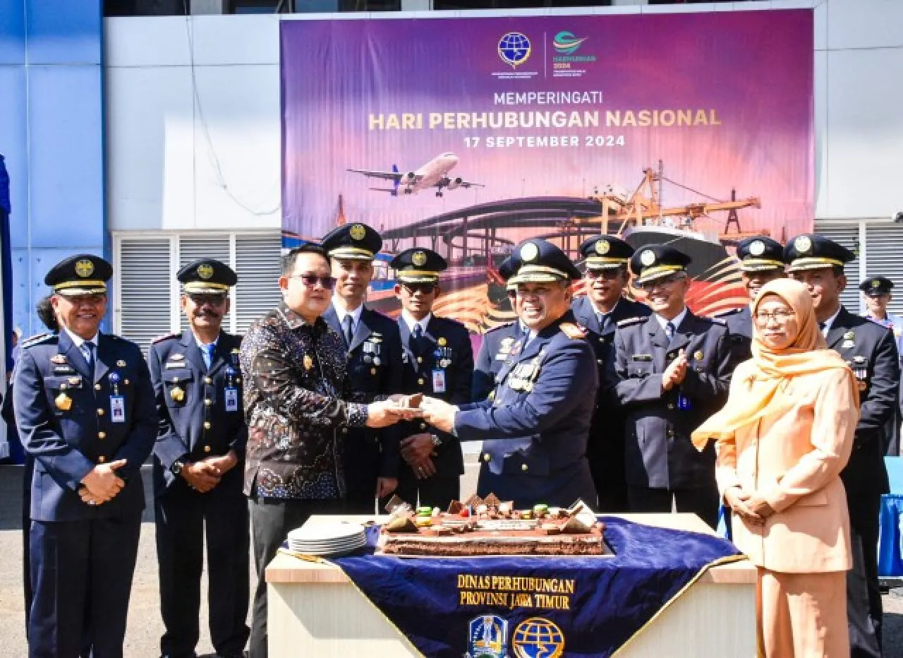 Pj. Gubernur Adhy Ajak Jaga dan Tingkatkan Kualitas Transportasi Jatim