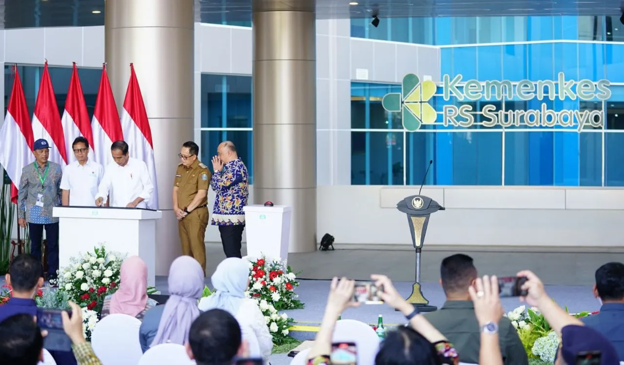 Presiden Jokowi Meresmikan RS Kemenkes Surabaya