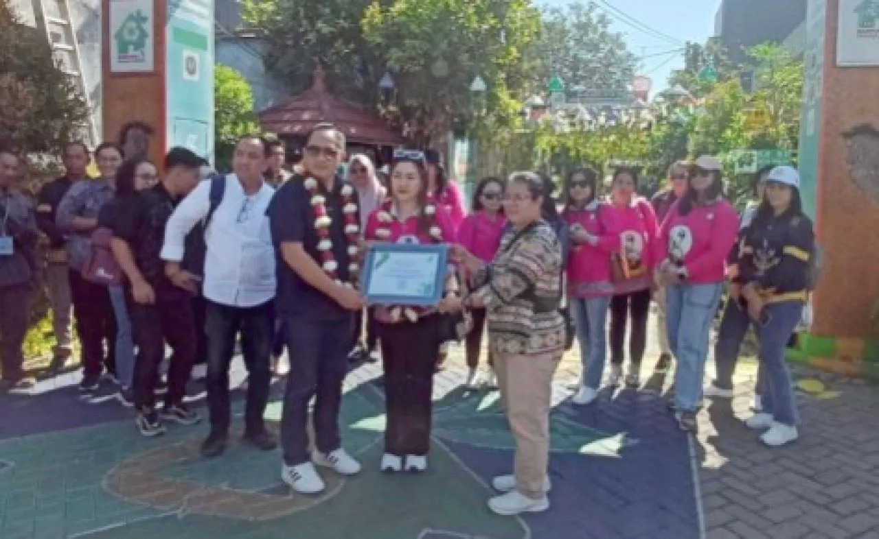 DLH Kabupaten Katingan Kunjungi Kampung Edukasi Sampah Sidoarjo