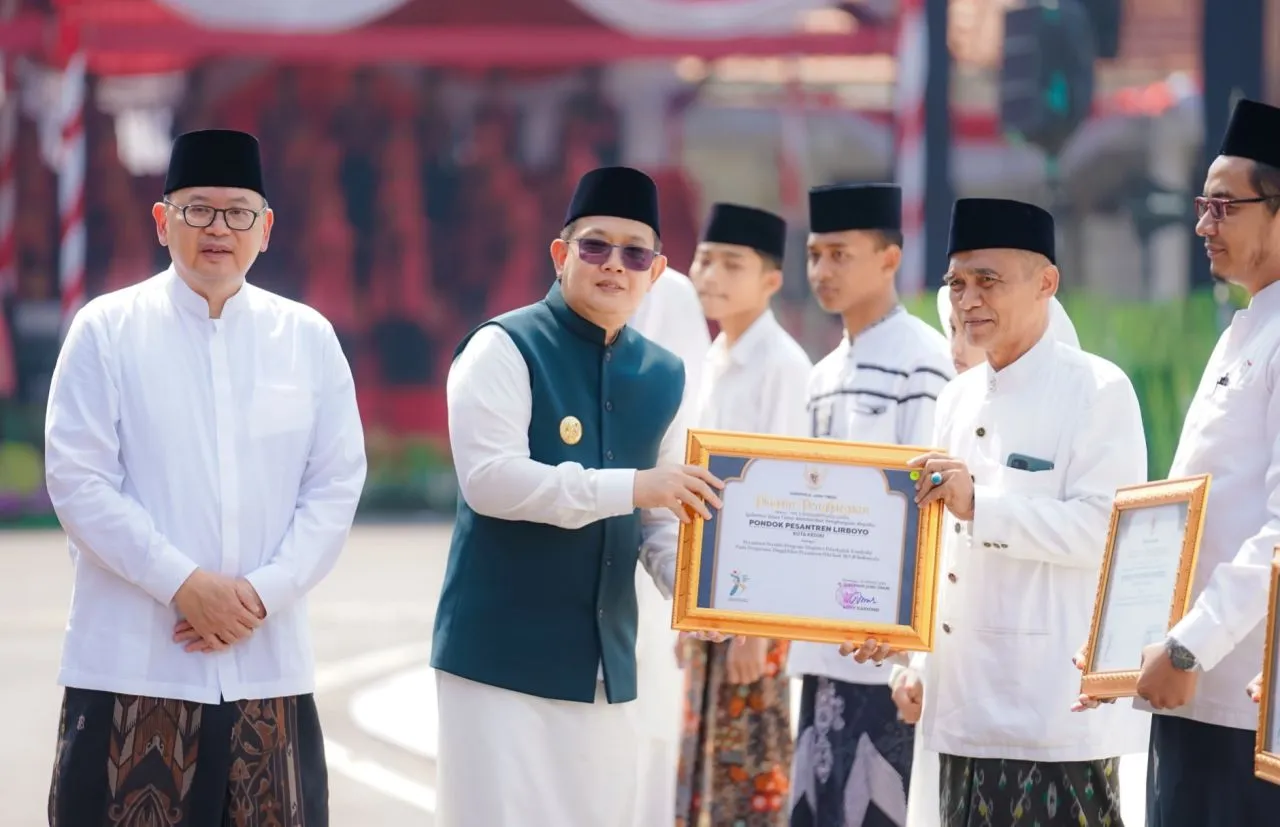 Pimpin Apel Hari Santri Tahun 2024, Pj. Gubernur Adhy: Santri Harus Jadi Generasi Multitalenta