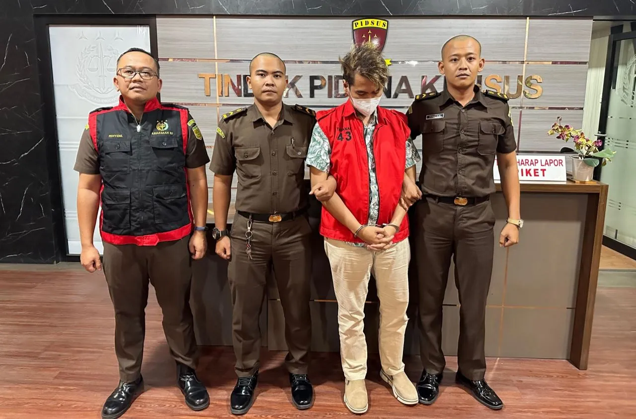 Kejati Jatim Tahan DJA, Terkait Kredit Fiktif Senilai Rp 125,9 Miliar