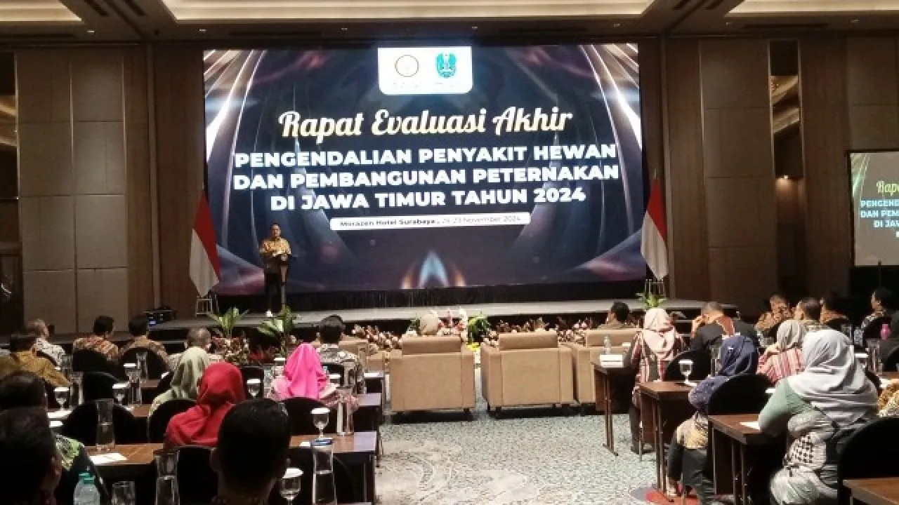 Pj. Gubernur Adhy Jamin Status Kesehatan Hewan di Jatim