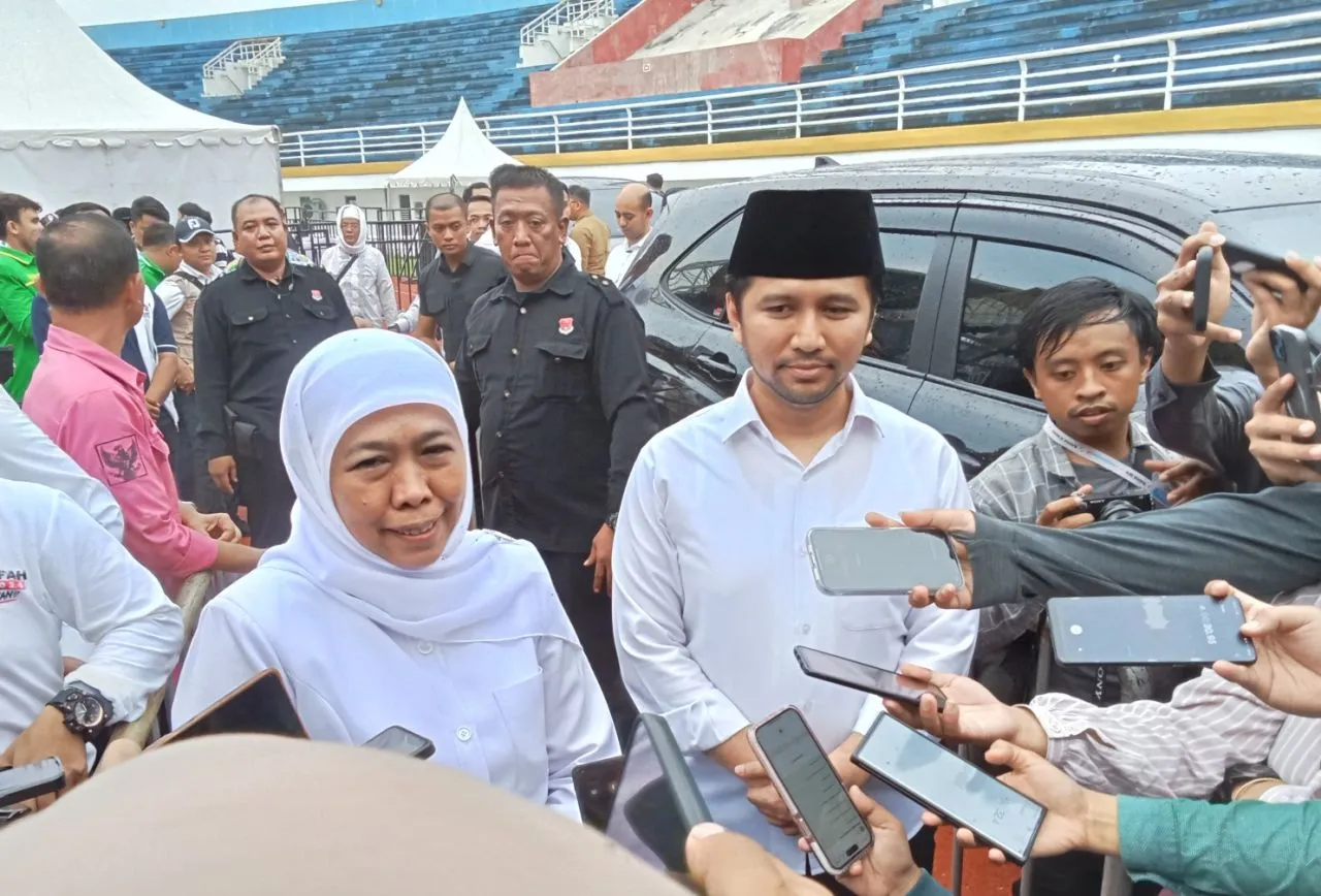 Kampanye Akbar Khofifah-Emil di Jember Sport Garden Dipadati Ribuan Pendukung
