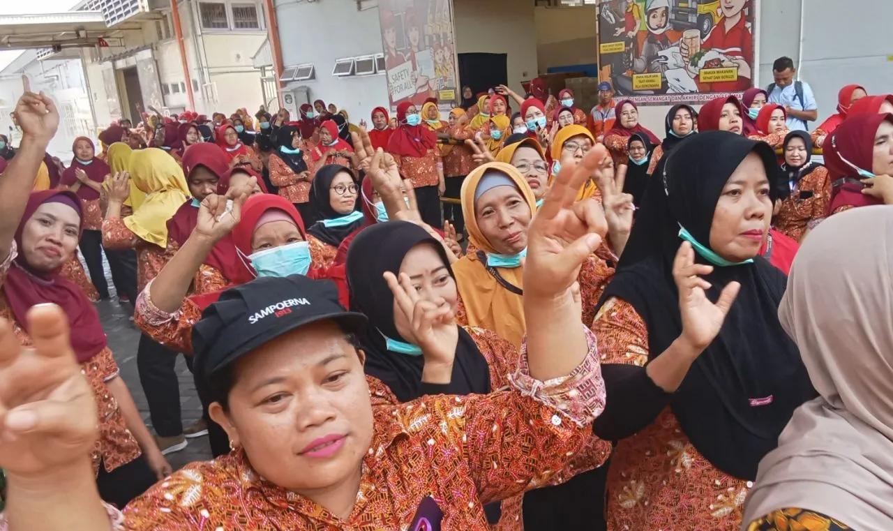 Cagub Jatim Khofifah Komitmen Perjuangkan Perlindungan dan Kesejahteraan Pekerja