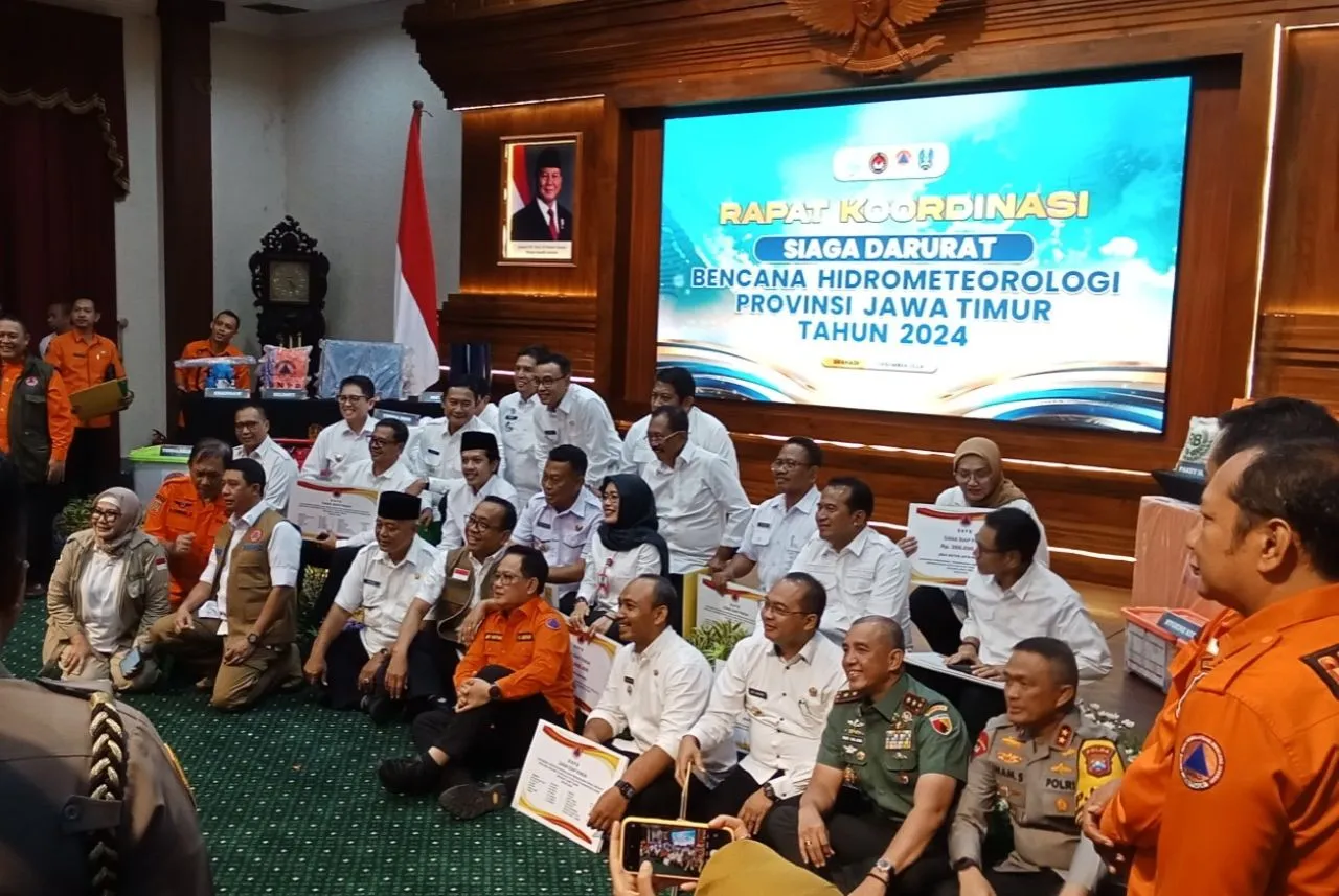 Menko PMK Ingatkan Semua Pihak Waspadai Bencana Hidrometeorologi Akhir Tahun