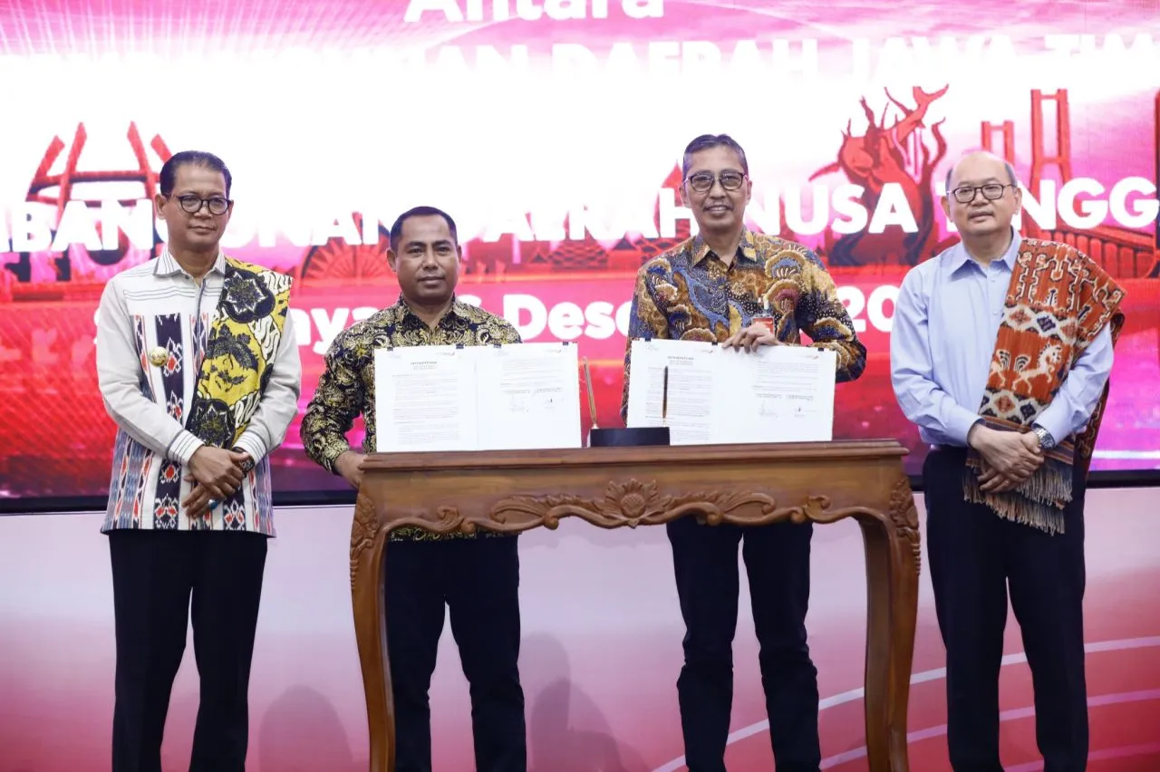 Bank Jatim Tandatangani Perjanjian Dengan Bank NTT