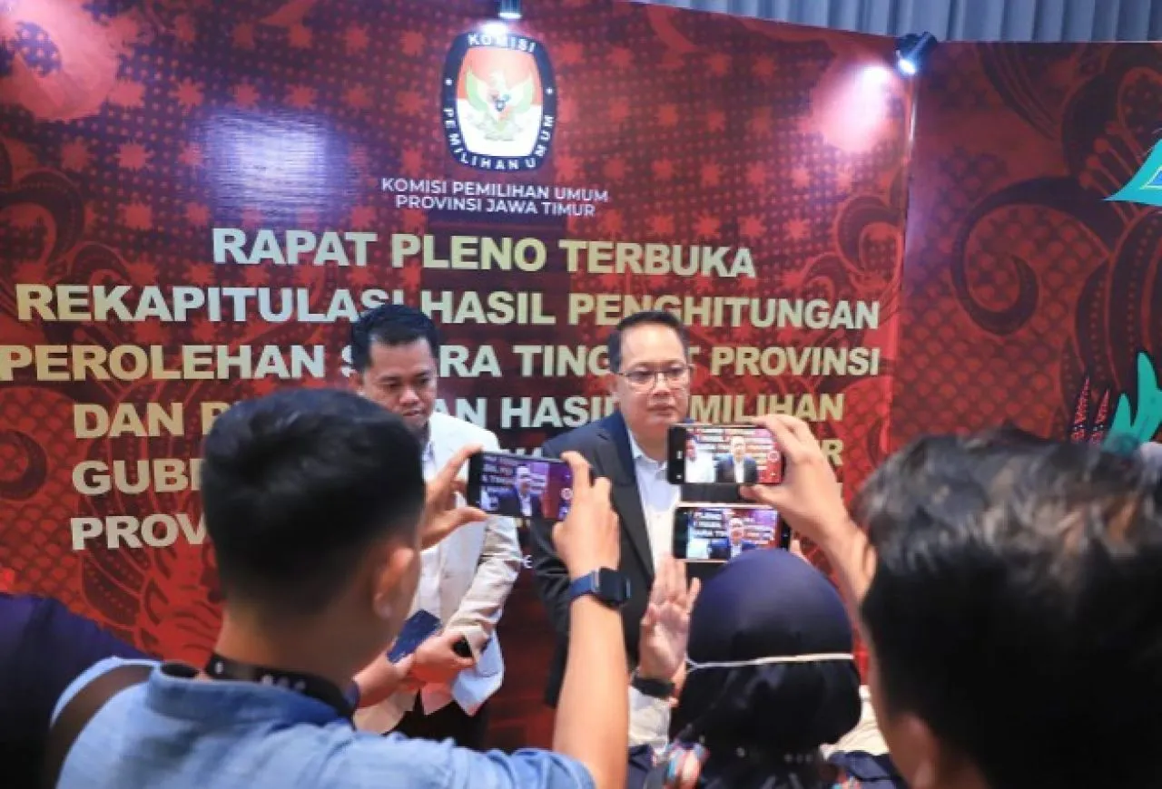 19 Kab/Kota Selesai, Pj. Gubernur Adhy Pastikan Pleno Rekapitulasi Suara Pilkada Jatim 2024 Lancar
