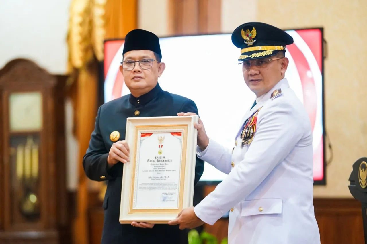 Pj. Gubernur Jatim Kembali Lantik Aries Agung Paewai Sebagai Pj. Walikota Batu