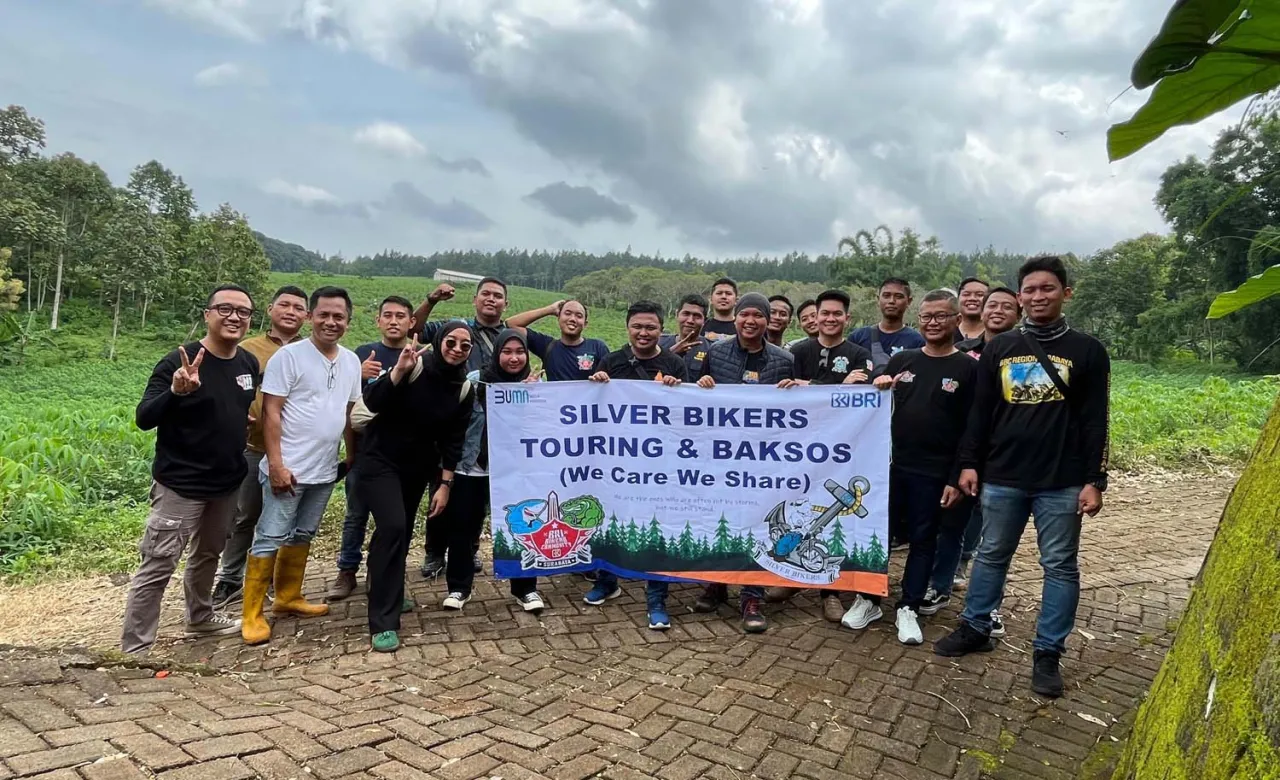 Berbagi Kebahagiaan: BRI Bikers Touring & Baksos di Desa Siridomo