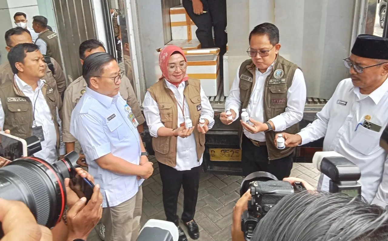 Pemprov Jatim Distribusikan Bantuan 870.000 Dosis Vaksin PMK Ke 38 Kab/Kota