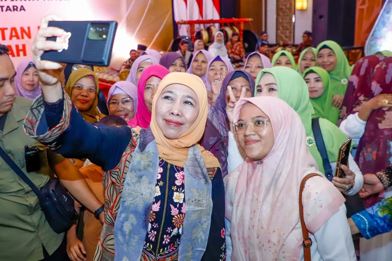 Silaturahmi Dengan Masyarakat Kelahiran Jatim Di Malut, Gubernur Khofifah Ajak Pererat Persaudaraan dan Perkuat Usaha