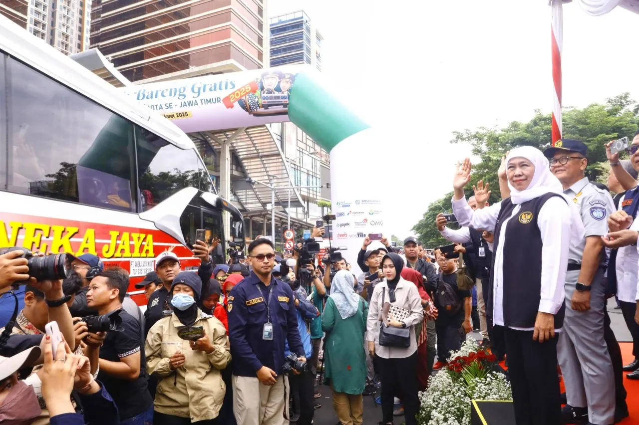 Lepas 4.008 Peserta Mudik Gratis Pemprov Jatim 2025, Gubernur Khofifah: Selamat Mudik, Berangkat Bahagia, Pulang Bahagia