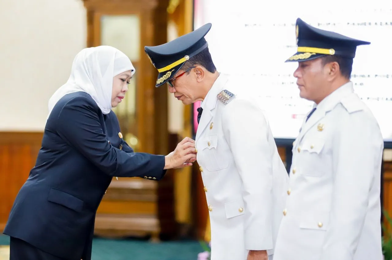 Gubernur Khofifah Lantik Kholilurrahman-Sukriyanto Sebagai Bupati dan Wabup Pamekasan