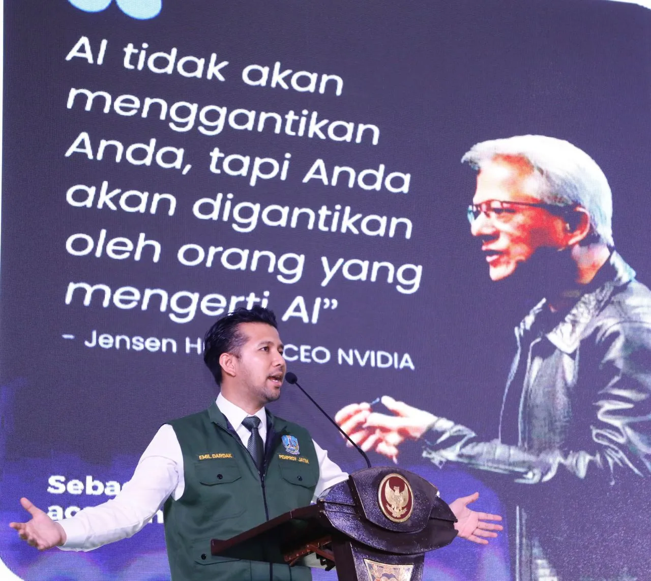 Wagub Emil Minta Kepala Perangkat Daerah di Pemprov Jatim Manfaatkan AI untuk Pelayanan Masyarakat