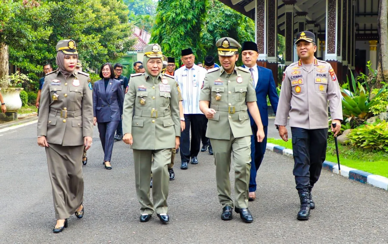 Gubernur Khofifah Minta Kuatkan Etos Kerja, Lindungi dan Layani Masyarakat Jatim
