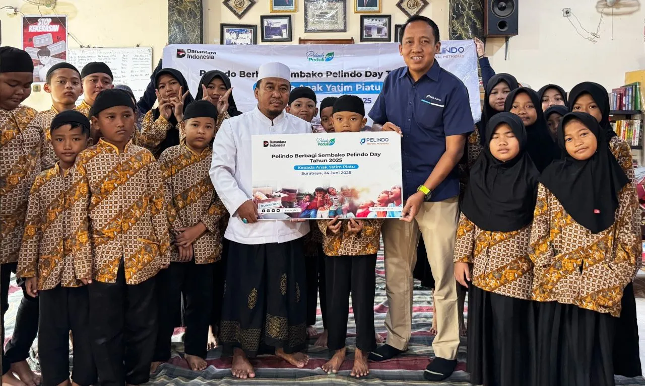 Pelindo Terminal Petikemas Salurkan Ratusan Paket Sembako untuk Anak Yatim