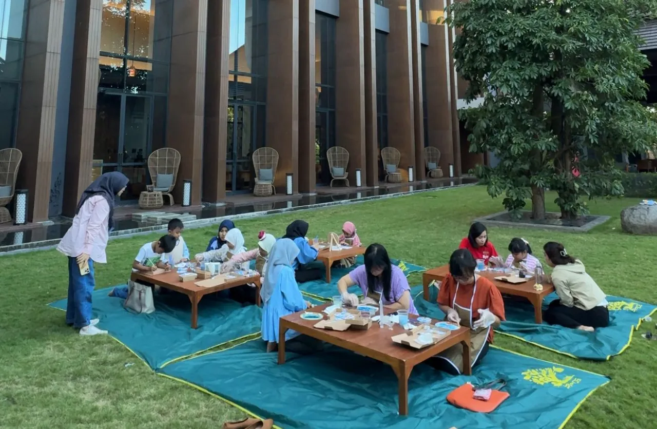 Serunya Melukis 3D Beach Painting Bareng di Kokoon Hotel Banyuwangi