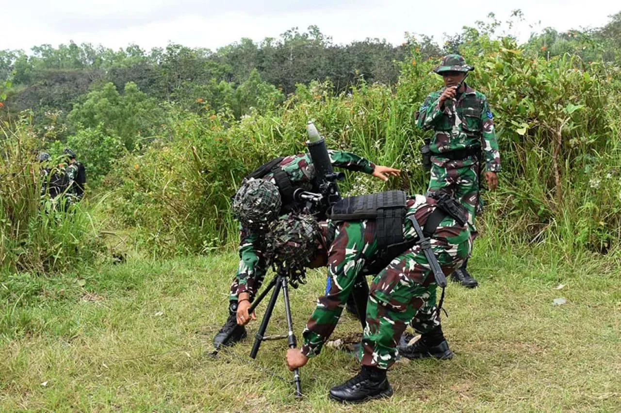 Asah Naluri Tempur, Prajurit Yonif 5 Marinir Laksanakan Latihan Menembak Senbanif