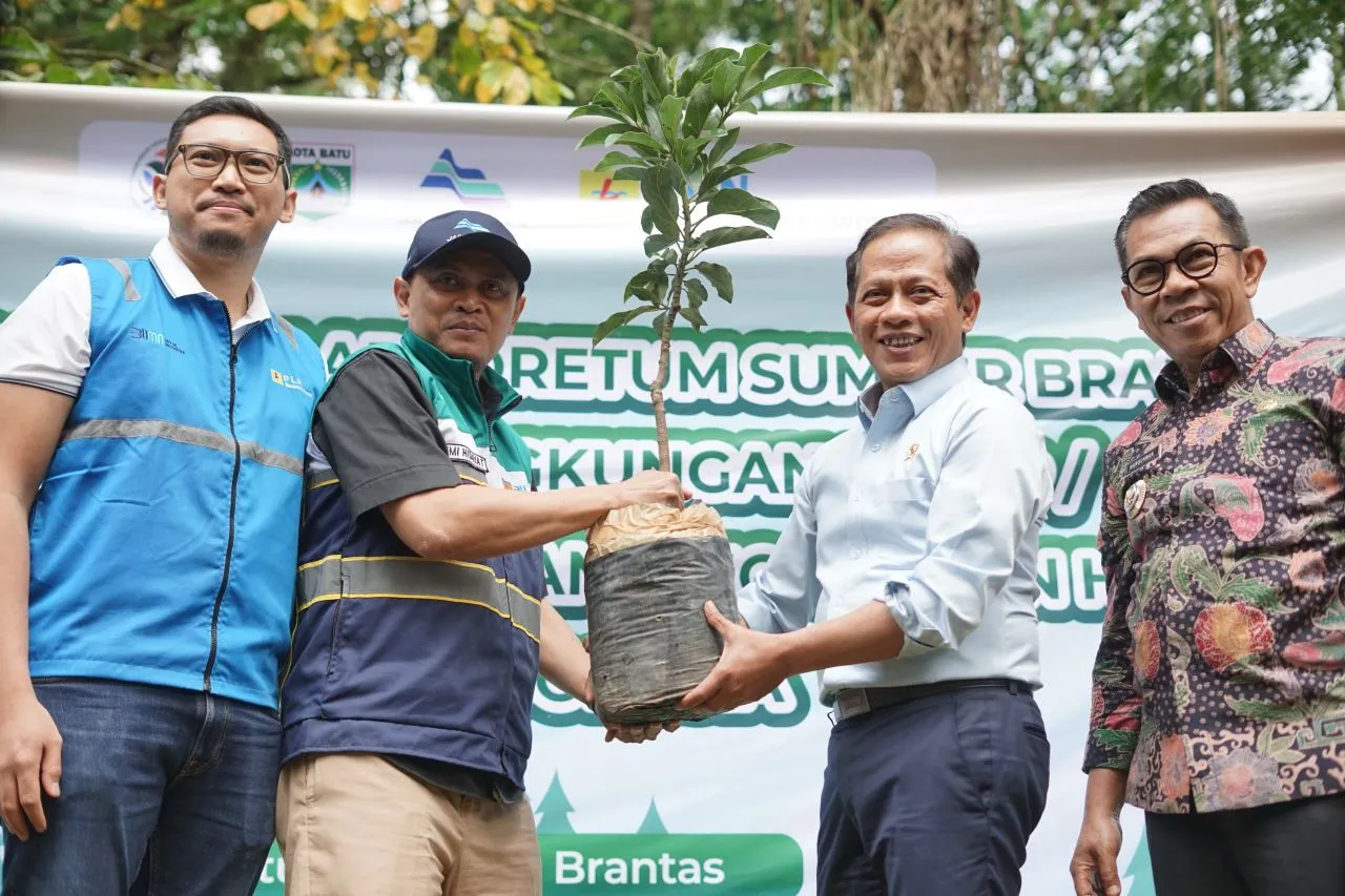Sumber Brantas untuk Masa Depan, PLN NP Tanam Bibit Pohon Bersama Menteri Lingkungan Hidup