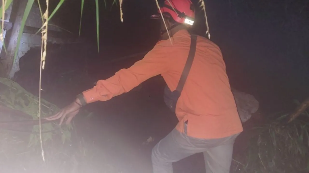 Tanah Longsor Terjadi di Kabupaten Bandung Barat, Satu Orang Meninggal
