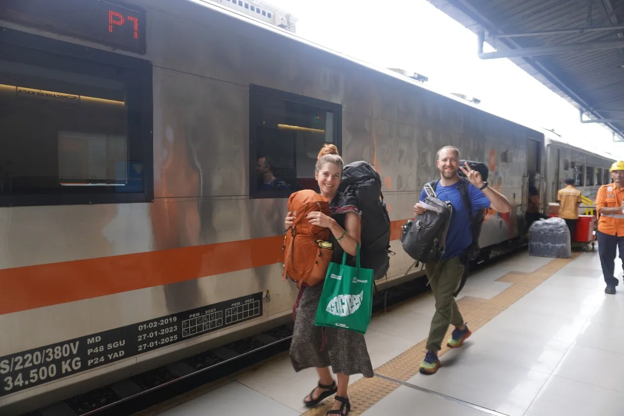 34.533 Wisatawan Asing Gunakan Kereta API Semester I 2025