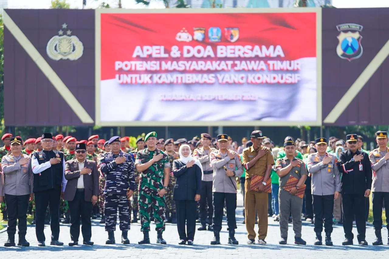 Gelar Apel dan Doa Bersama untuk Kamtibmas, Gubernur Khofifah Tegaskan Komitmen Jatim Aman dan Damai