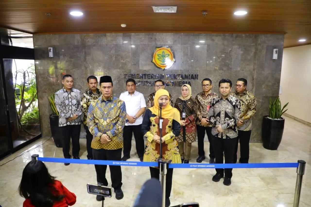 Gubernur Khofifah dan Wagub Emil Temui Mentan, Siap Wujudkan Swasembada Susu dan Gula