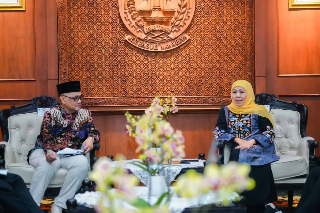 Menteri Haji dan Umroh Bersama Gubernur Khofifah Bertemu, Bahas  Kuota Jamaah Haji dan Peluang Suplai Makanan Siap Saji 
