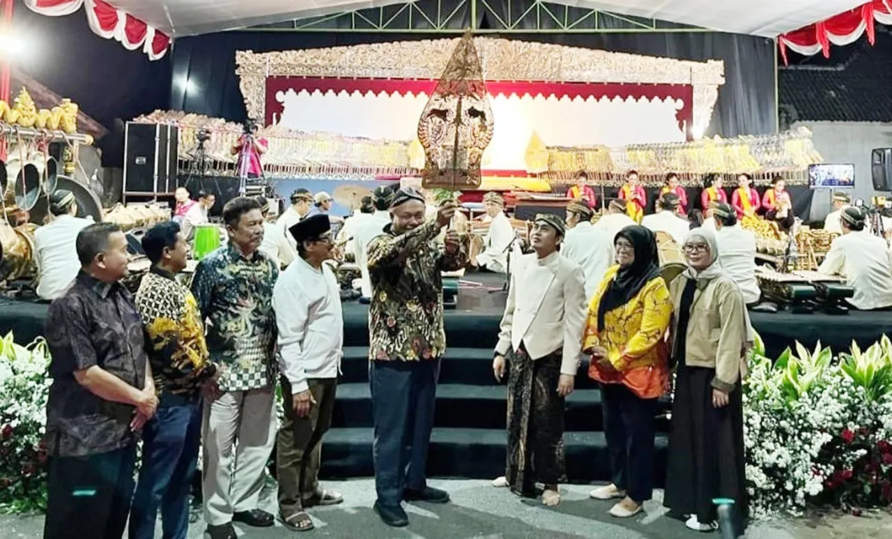 Wayang Kulit 'Wahyu Katentreman' di Kediri, Budaya Terjaga Ekonomi Rakyat Ikut Bangkit