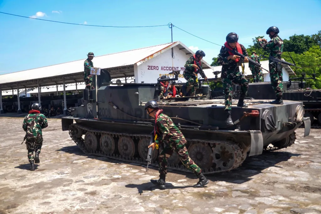 Pasis AAL Angkatan LXXI Dalami Operasi Amfibi Bersama Yonranratfib 2 Marinir