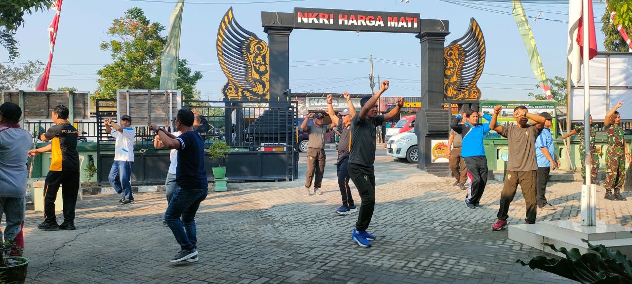 SINERGI, Muspika Turi Resmikan Gapura Paduraksa BERSERI Koramil 0812/03 Turi